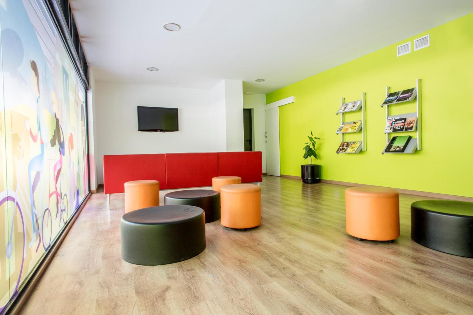 Residencia Universitaria Resa Lesseps Barcelona Exterior photo